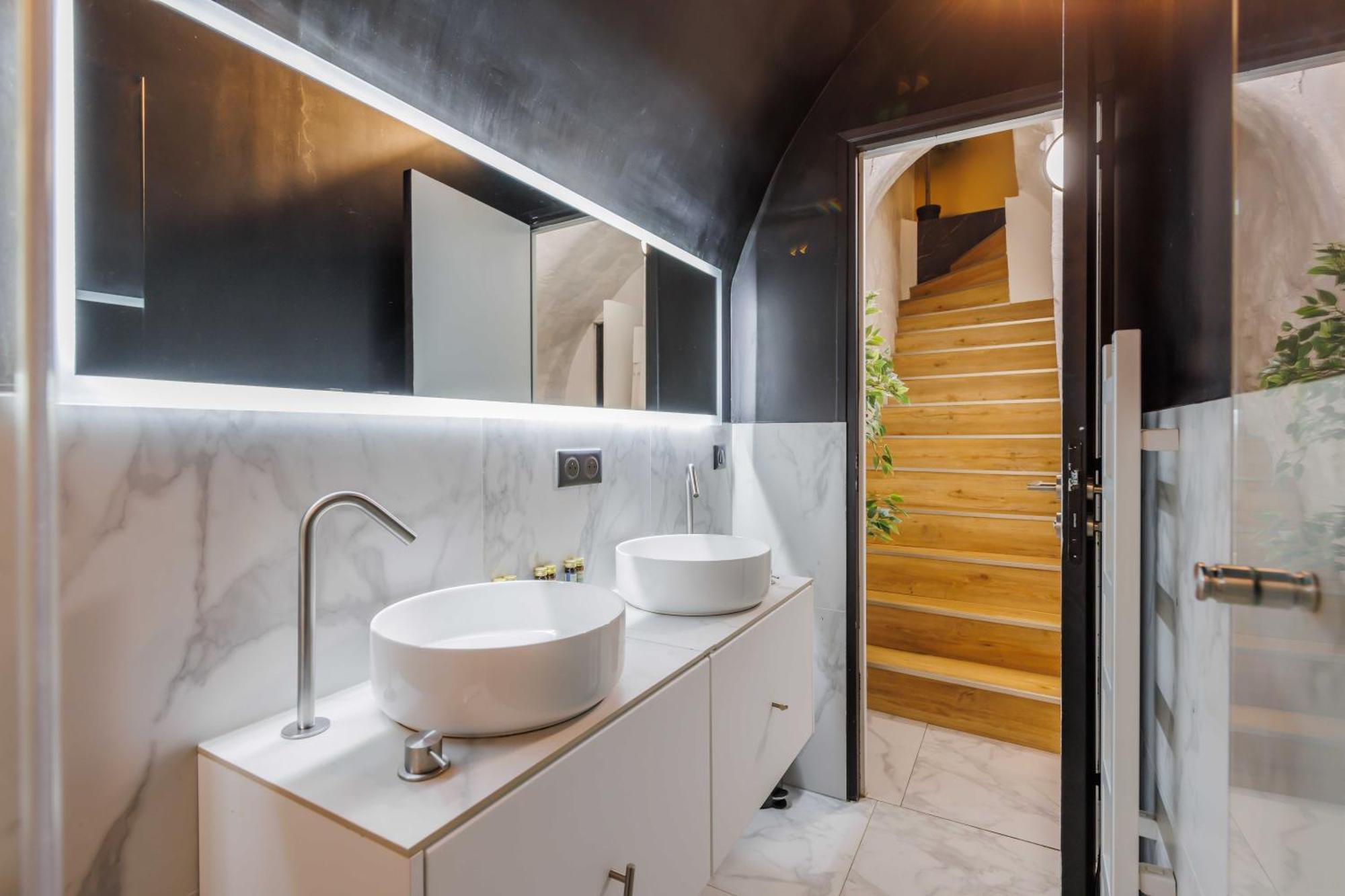Ferienwohnung Charming Duplex Parisian T3 - Heart Of Saint-Germain Exterior foto